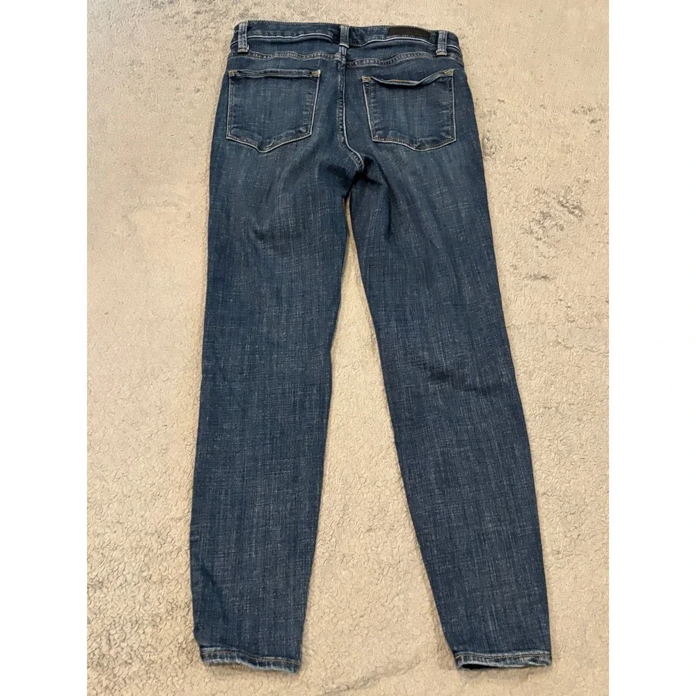 Calvin Klein Jeans Womens Size 6 Medium Wash Skinny Denim Blue Jeans 1345304